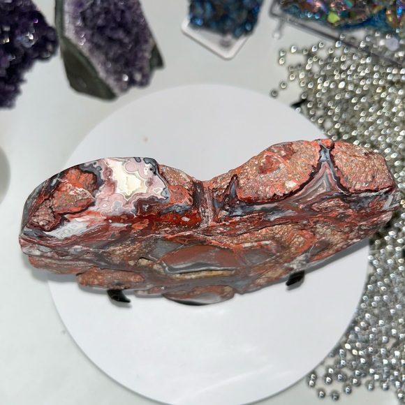 Red Mexican Lace Agate Heart w/holder - MXREDLCEAGTHRT-002 Approx 6.50” width - Picture 7 of 11